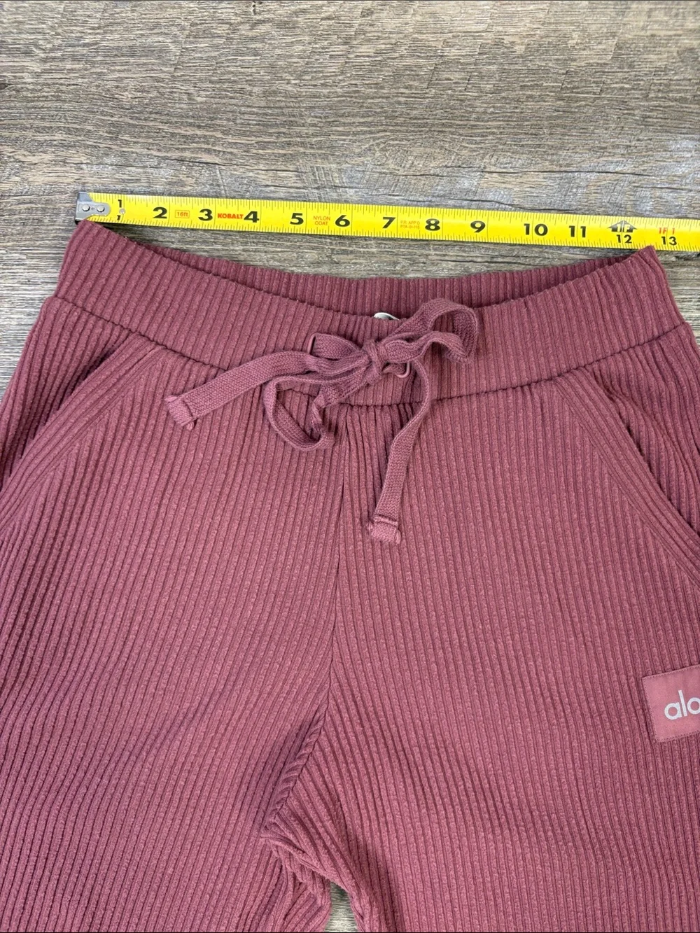 Alo Yoga Muse  Ribbed Jogger Pants Burgundy Truffle Size S